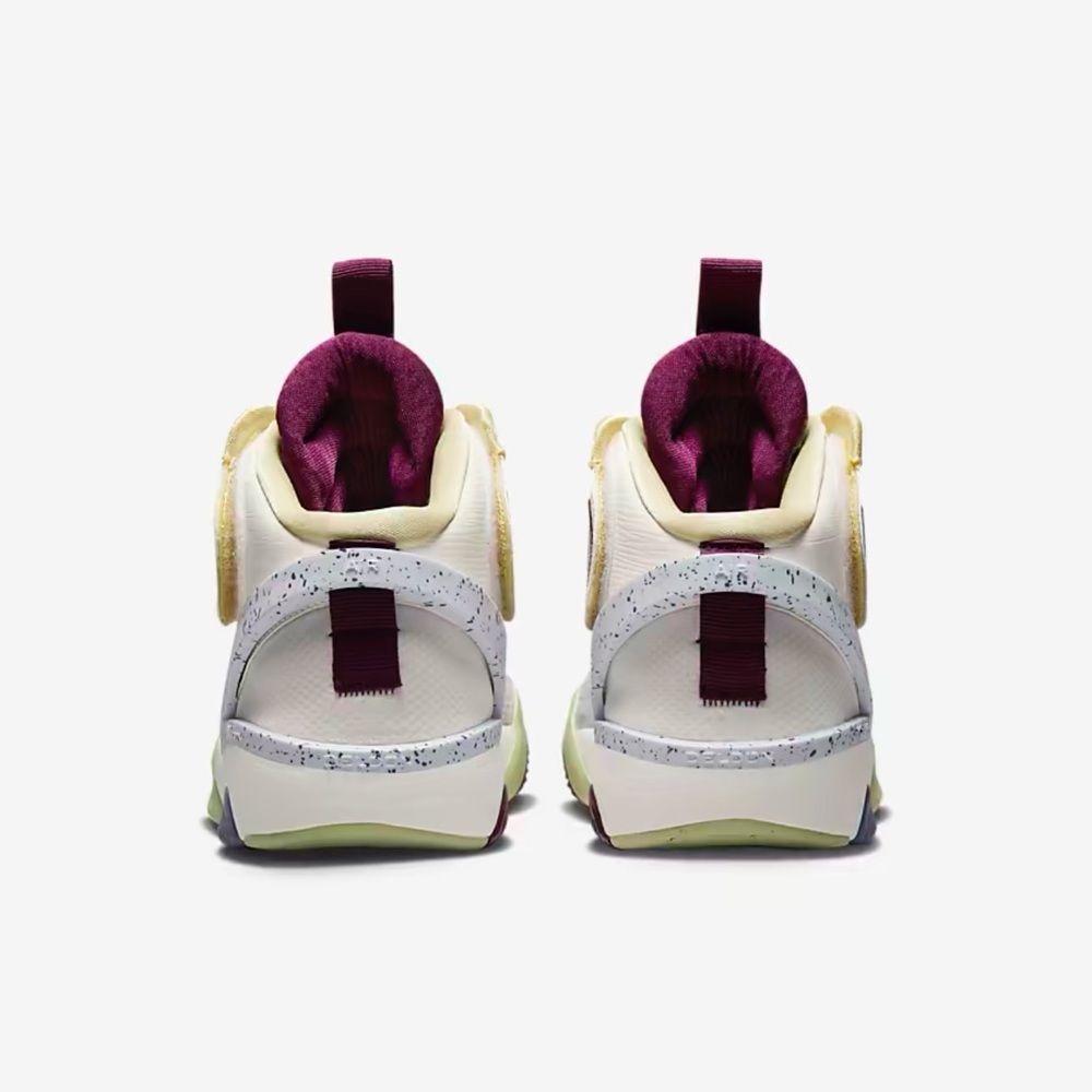 Nike WMNS 2023 Air Deldon 'Deldon Designs'
Air Deldon 1 sneakers athletic shoes - Picture 12 of 16